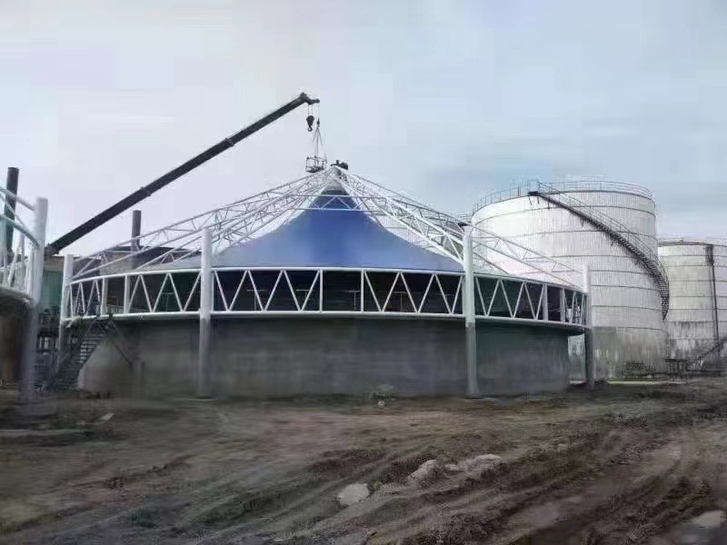 中临膜结构污水池加盖视频